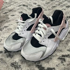 Kids Nike 6 Huarache
